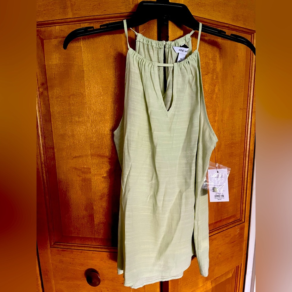 🌺 Nine West High Neck Keyhole Tank in Dalton Mint ✨ NWT